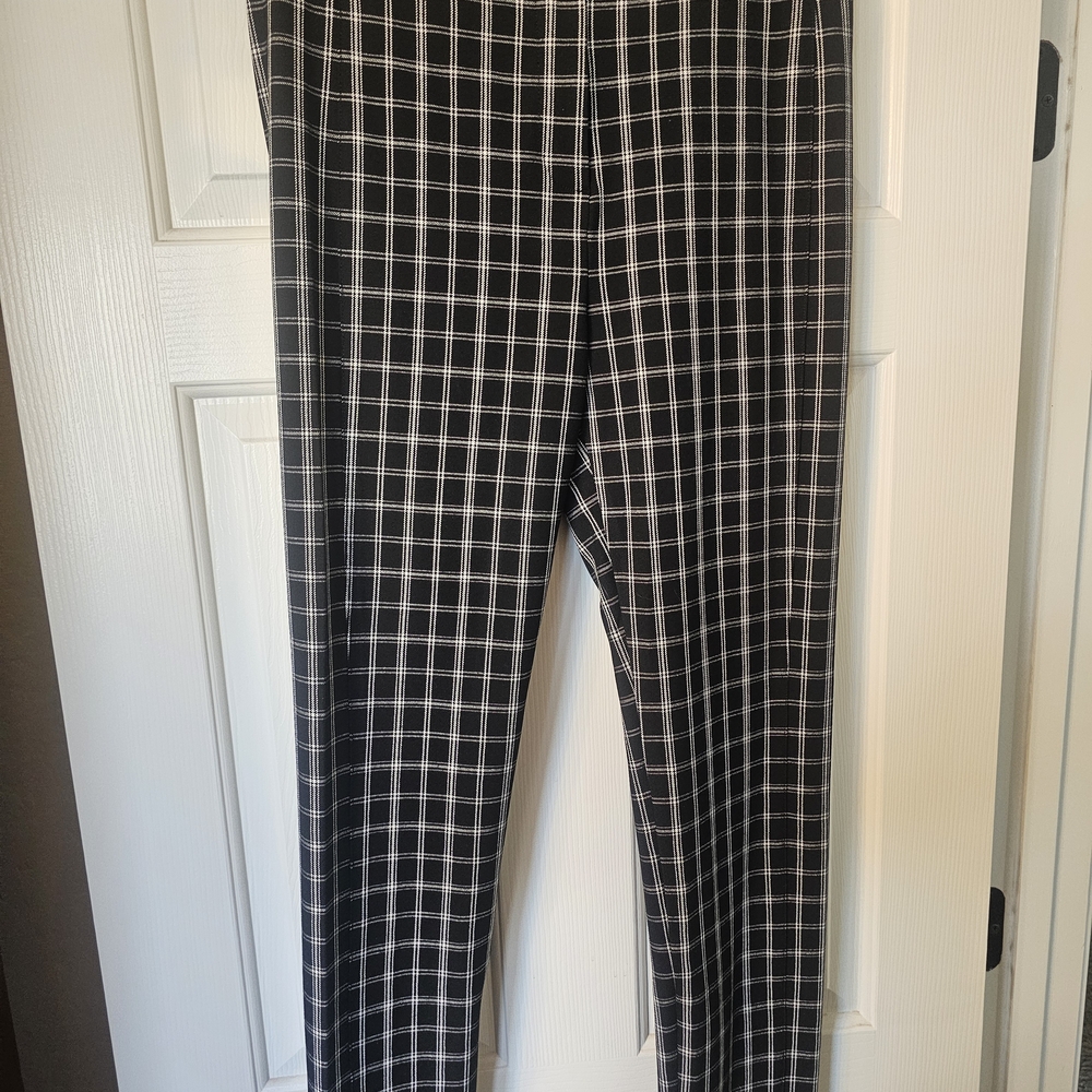 Women’s Audrey Black and White Checkered ankle pants